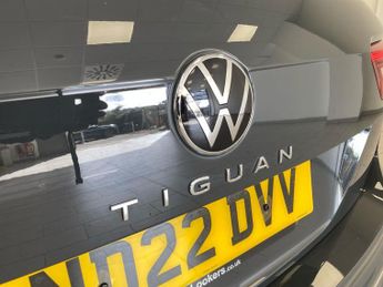 VOLKSWAGEN TIGUAN 1.5 Tsi Life Suv 5Dr Petrol Dsg Euro 6 (S/S) (150 Ps)