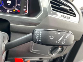 VOLKSWAGEN TIGUAN ALLSPACE 1.5 Tsi Life Suv 5Dr Petrol Dsg Euro 6 (S/S) (150 Ps)