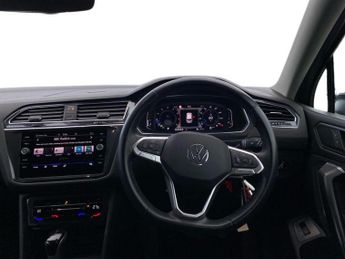 VOLKSWAGEN TIGUAN ALLSPACE 1.5 Tsi Life Suv 5Dr Petrol Dsg Euro 6 (S/S) (150 Ps)