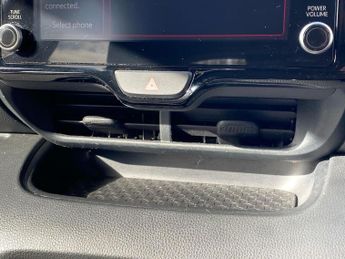 TOYOTA YARIS 1.5 Vvt-H Design Hatchback 5Dr Petrol Hybrid E-Cvt Euro 6 (S/S) 