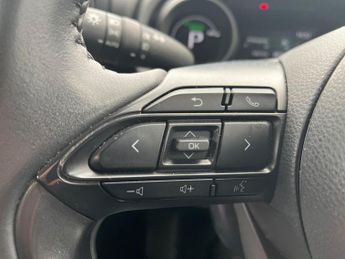 TOYOTA YARIS 1.5 Vvt-H Design Hatchback 5Dr Petrol Hybrid E-Cvt Euro 6 (S/S) 