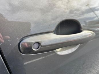 TOYOTA YARIS 1.5 Vvt-H Design Hatchback 5Dr Petrol Hybrid E-Cvt Euro 6 (S/S) 