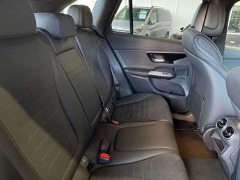 MERCEDES-BENZ GLC Glc 300E 4Matic Urban Edition 5Dr 9G-Tronic