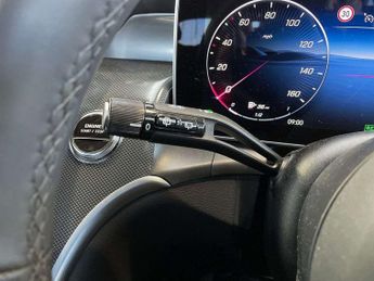 MERCEDES-BENZ GLC Glc 300E 4Matic Urban Edition 5Dr 9G-Tronic