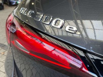 MERCEDES-BENZ GLC Glc 300E 4Matic Urban Edition 5Dr 9G-Tronic