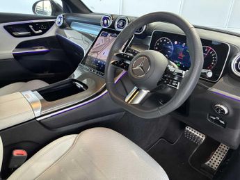 MERCEDES-BENZ GLC Glc 300E 4Matic Amg Line 5Dr 9G-Tronic