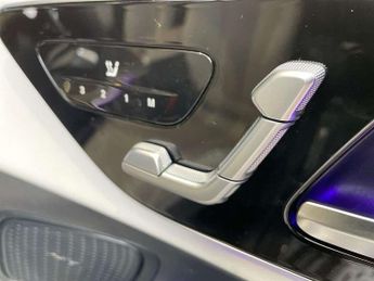 MERCEDES-BENZ GLC Glc 300E 4Matic Amg Line 5Dr 9G-Tronic