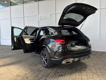 MERCEDES-BENZ GLC Glc 300E 4Matic Amg Line 5Dr 9G-Tronic