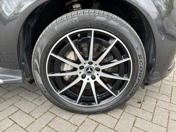 MERCEDES-BENZ EQC Eqc 400 300Kw Amg Line Edition 80Kwh 5Dr Auto