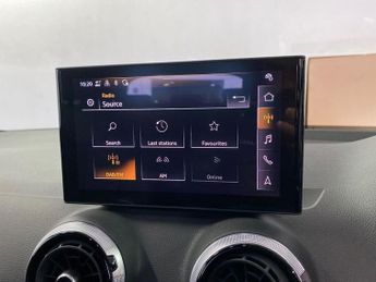 AUDI Q2 1.5 Tfsi Cod 35 S Line Suv 5Dr Petrol S Tronic Euro 6 (S/S) (150