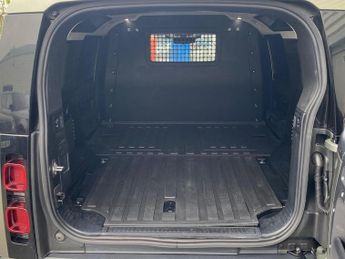 LAND ROVER DEFENDER 3.0 D250 Hard Top Se Auto