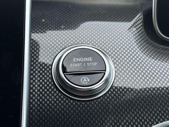 MERCEDES-BENZ C CLASS C220D Amg Line 5Dr 9G-Tronic