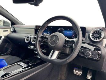 MERCEDES-BENZ CLA Cla 180 Amg Line Executive 4Dr Tip Auto