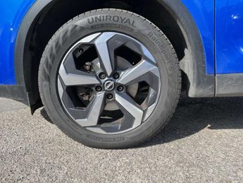 NISSAN QASHQAI 1.3 Dig-T Mh 158 N-Connecta 5Dr Xtronic