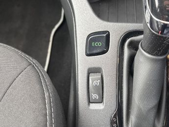 RENAULT ZOE 65Kw Dynamique Nav Q90 40Kwh 5Dr Auto