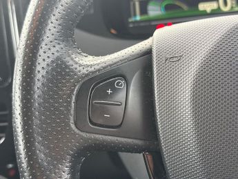 RENAULT ZOE 65Kw Dynamique Nav Q90 40Kwh 5Dr Auto