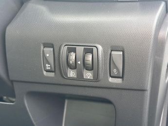 RENAULT ZOE 65Kw Dynamique Nav Q90 40Kwh 5Dr Auto