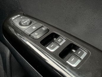 KIA SPORTAGE 1.6 Crdi Mhev 3 Suv 5Dr Diesel Hybrid Dct Euro 6 (S/S) (134 Bhp)