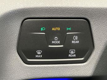 VOLKSWAGEN ID.3 Pro Performance 58Kwh Life Hatchback 5Dr Electric Auto (204 Ps)