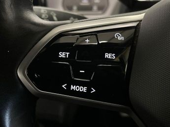 VOLKSWAGEN ID.3 Pro Performance 58Kwh Life Hatchback 5Dr Electric Auto (204 Ps)