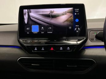 VOLKSWAGEN ID.3 Pro Performance 58Kwh Life Hatchback 5Dr Electric Auto (204 Ps)