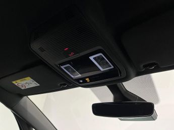 VOLKSWAGEN ID.3 Pro S 77Kwh Tour Hatchback 5Dr Electric Auto (204 Ps)