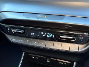 HYUNDAI BAYON 1.0 T-Gdi Mhev Premium Suv 5Dr Petrol Hybrid Dct Euro 6 (S/S) (1