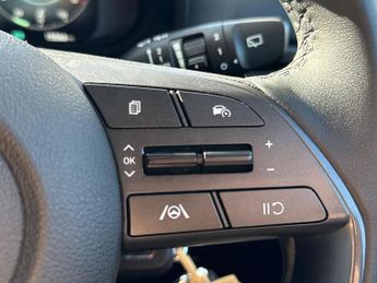 HYUNDAI BAYON 1.0 T-Gdi Mhev Premium Suv 5Dr Petrol Hybrid Dct Euro 6 (S/S) (1