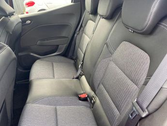 RENAULT CLIO 1.6 E-Tech Techno Hatchback 5Dr Petrol Hybrid Auto Euro 6 (S/S) 