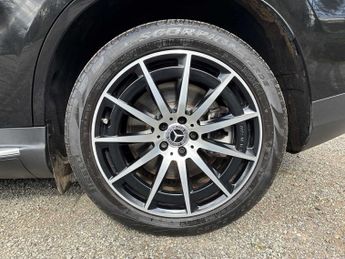 MERCEDES-BENZ EQC Eqc 400 300Kw Amg Line Edition 80Kwh 5Dr Auto