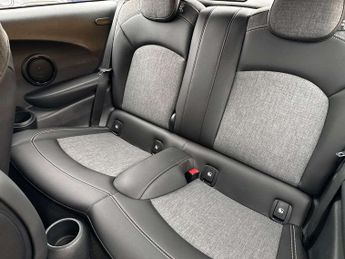 MINI HATCHBACK 135Kw Cooper S Level 2 33Kwh 3Dr Auto