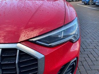 AUDI Q3 40 Tdi Quattro S Line 5Dr S Tronic