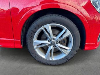 AUDI Q3 40 Tdi Quattro S Line 5Dr S Tronic