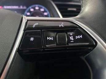 AUDI E-TRON 230Kw 50 Quattro 71Kwh Technik 5Dr Auto C+S 22Kwch