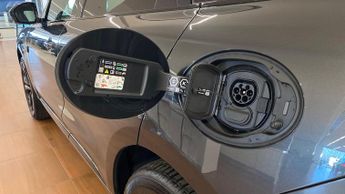 JAGUAR F-PACE 2.0 P400E 19.3Kwh R-Dynamic Hse Black 90Th Anniversary Edition S