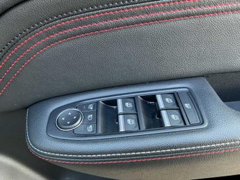 RENAULT ARKANA 1.3 Mild Hybrid 140 R.S. Line 5Dr Edc