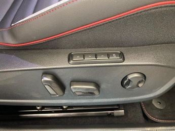 VOLKSWAGEN GOLF 2.0 Tsi Gti Hatchback 5Dr Petrol Dsg Euro 6 (S/S) (265 Ps)