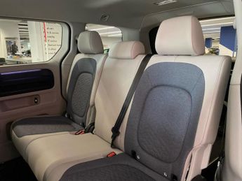 VOLKSWAGEN ID. BUZZ Pro 77Kwh Style Mpv 5Dr Electric Auto (204 Ps)