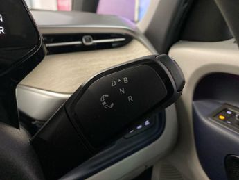 VOLKSWAGEN ID. BUZZ Pro 77Kwh Style Mpv 5Dr Electric Auto (204 Ps)