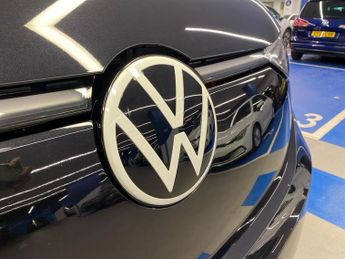 VOLKSWAGEN ID. BUZZ Pro 77Kwh Style Mpv 5Dr Electric Auto (204 Ps)