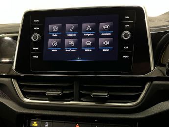 VOLKSWAGEN T-ROC 1.5 Tsi R-Line Suv 5Dr Petrol Dsg Euro 6 (S/S) (150 Ps)