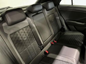 VOLKSWAGEN T-ROC 1.5 Tsi R-Line Suv 5Dr Petrol Dsg Euro 6 (S/S) (150 Ps)