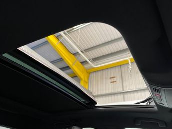 VOLKSWAGEN T-ROC 1.5 Tsi R-Line Suv 5Dr Petrol Dsg Euro 6 (S/S) (150 Ps)