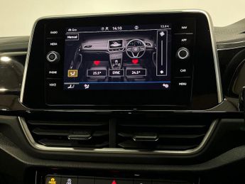 VOLKSWAGEN T-ROC 1.5 Tsi R-Line Suv 5Dr Petrol Dsg Euro 6 (S/S) (150 Ps)
