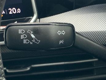 VOLKSWAGEN GOLF 2.0 Tdi R-Line Hatchback 5Dr Diesel Dsg Euro 6 (S/S) (150 Ps)