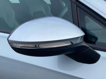 VOLKSWAGEN GOLF 2.0 Tdi R-Line Hatchback 5Dr Diesel Dsg Euro 6 (S/S) (150 Ps)