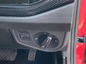 VOLKSWAGEN POLO 1.0 Tsi Life Hatchback 5Dr Petrol Dsg Euro 6 (S/S) (95 Ps)