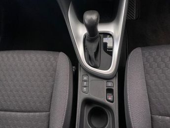 TOYOTA YARIS 1.5 Vvt-H Icon Hatchback 5Dr Petrol Hybrid E-Cvt Euro 6 (S/S) (1