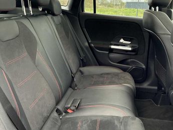 MERCEDES-BENZ GLA Gla 220D 4Matic Amg Line Premium Plus 5Dr Auto