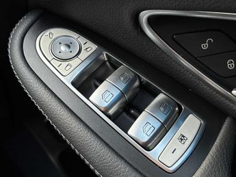 MERCEDES-BENZ EQC Eqc 400 300Kw Amg Line Edition 80Kwh 5Dr Auto